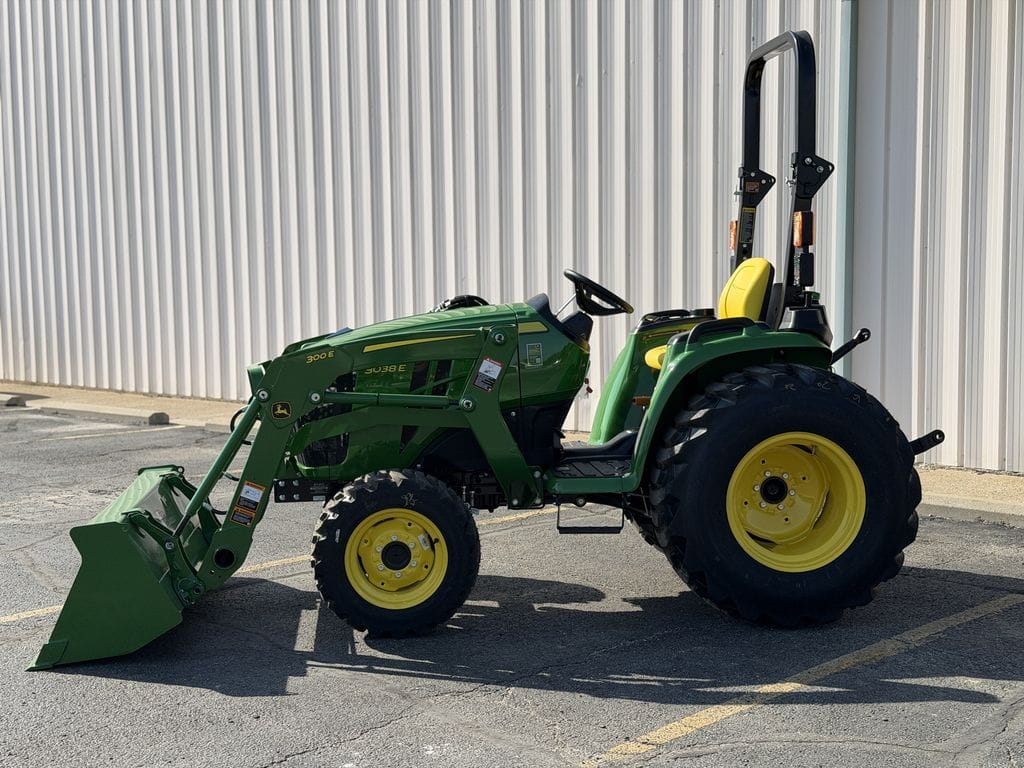 2026 John Deere 3038E Equipment Image0