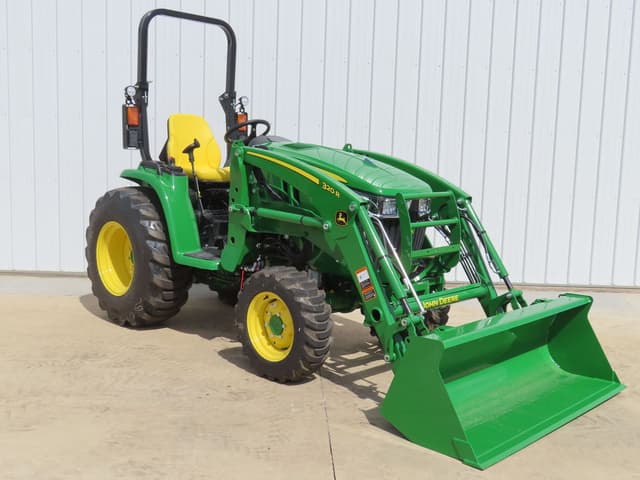 Image of John Deere 3039R equipment image 1