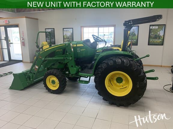 Image of John Deere 3039R equipment image 2