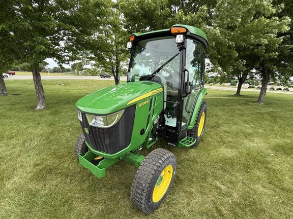 2026 John Deere 3039R Equipment Image0