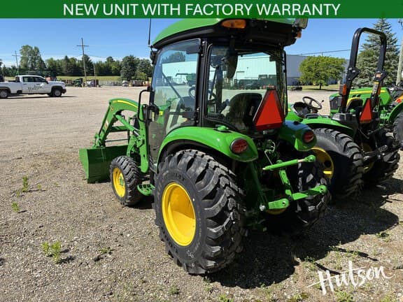 Image of John Deere 3039R equipment image 2