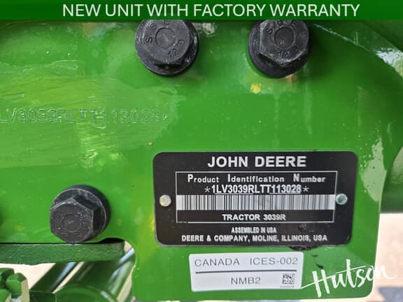 Image of John Deere 3039R equipment image 4