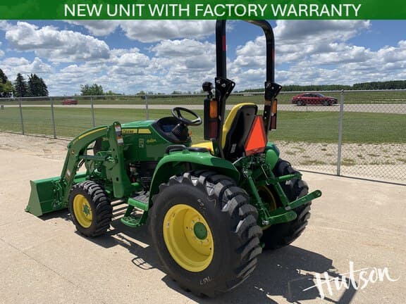 Image of John Deere 3039R equipment image 3