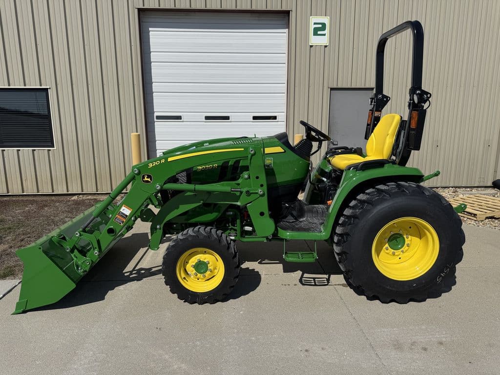 Image of John Deere 3039R Primary image