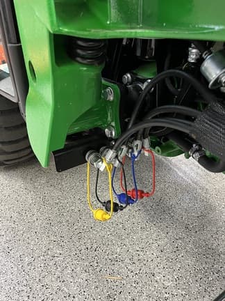 Image of John Deere 3039R equipment image 3