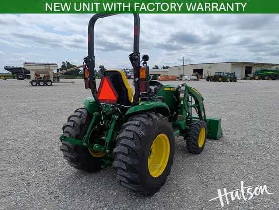 Image of John Deere 3039R equipment image 2
