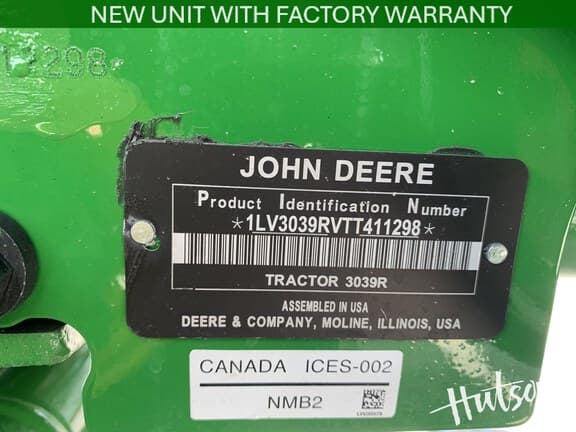 Image of John Deere 3039R equipment image 4