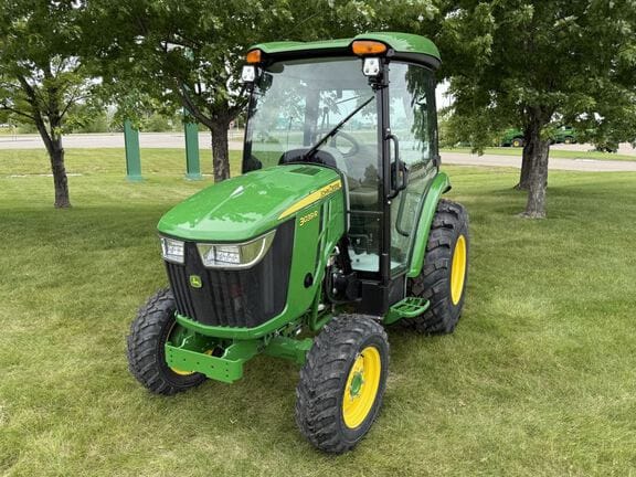 2026 John Deere 3039R Equipment Image0