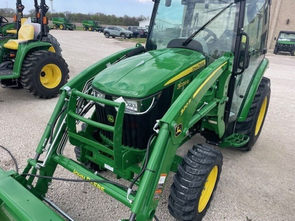 2026 John Deere 3039R Equipment Image0