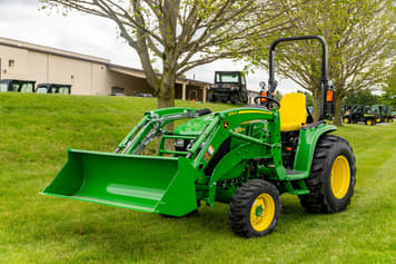 Main image John Deere 3039R