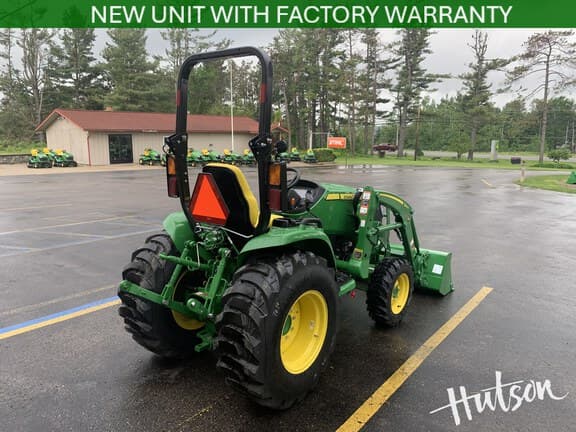 Image of John Deere 3039R equipment image 2