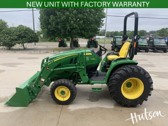 Image of John Deere 3039R equipment image 4