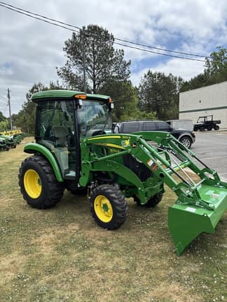 Image of John Deere 3046R equipment image 2