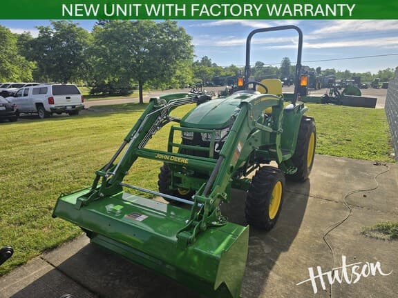 Image of John Deere 3046R equipment image 1