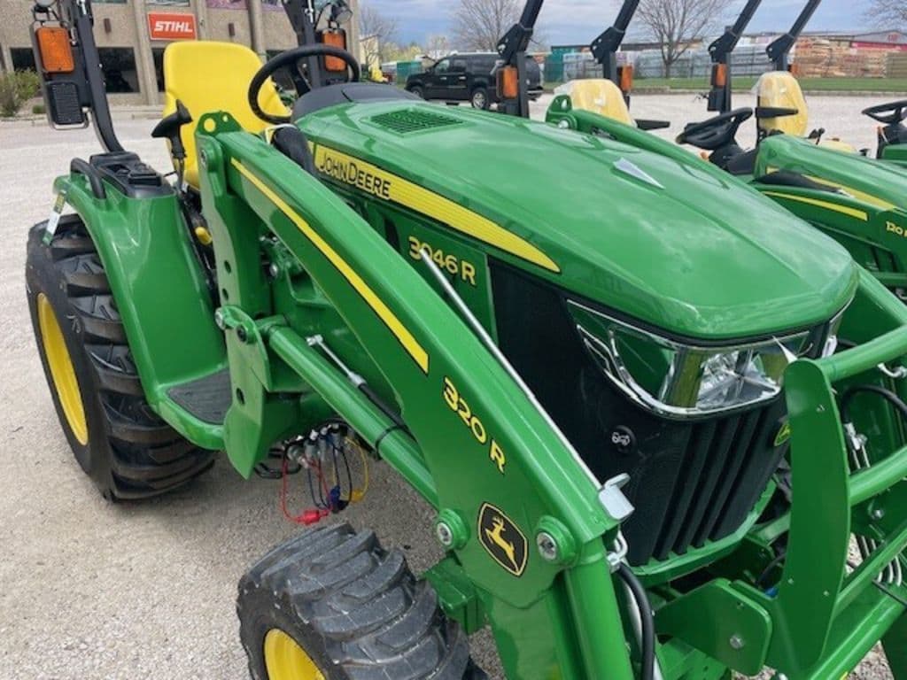 Image of John Deere 3046R Image 1
