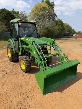 Image of John Deere 3046R Primary image
