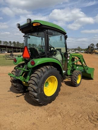 Image of John Deere 3046R equipment image 2