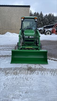 Image of John Deere 3046R Image 1