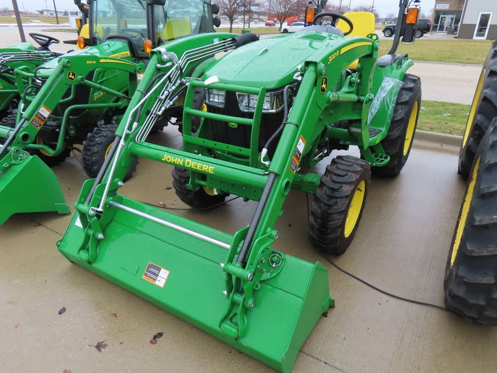 Image of John Deere 3046R Primary image