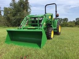 Image of John Deere 3046R Image 0