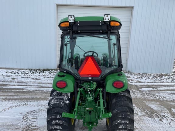 Image of John Deere 3046R Image 1