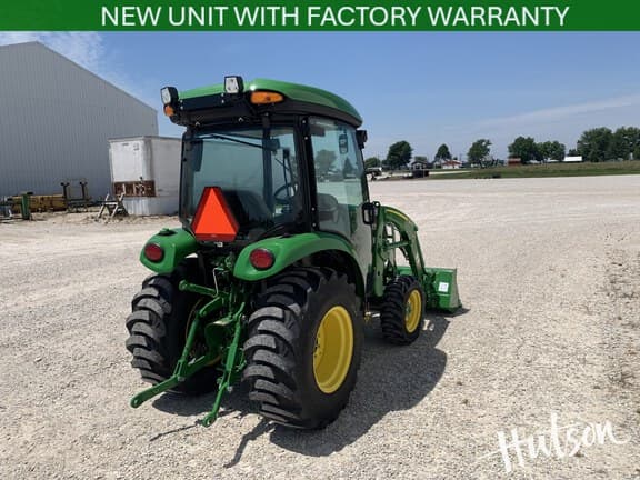 Image of John Deere 3046R equipment image 3