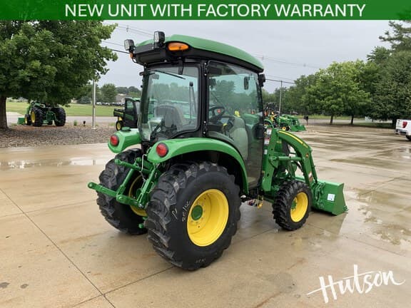 Image of John Deere 3046R equipment image 3