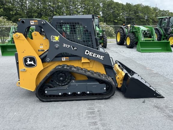 Image of John Deere 317P equipment image 2