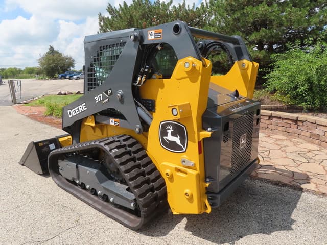 Image of John Deere 317P equipment image 3