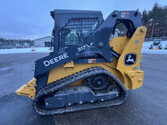 Image of John Deere 317P equipment image 4