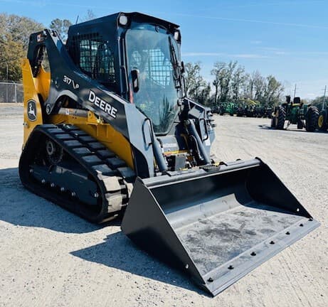 Image of John Deere 317P equipment image 1