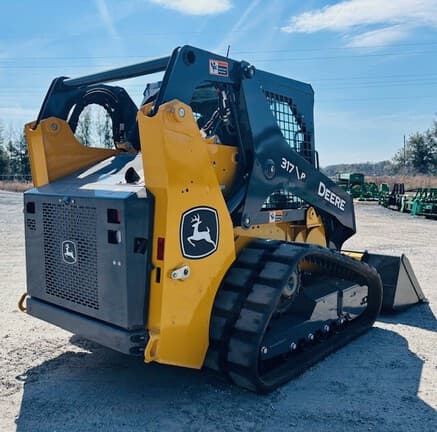 Image of John Deere 317P equipment image 3