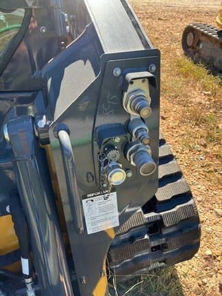 Image of John Deere 317G equipment image 4