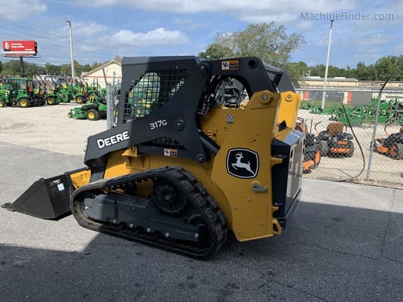 Image of John Deere 317G equipment image 4