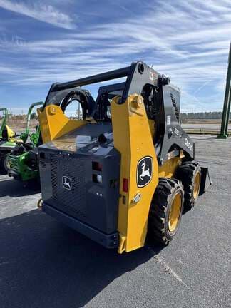 Image of John Deere 318P equipment image 3