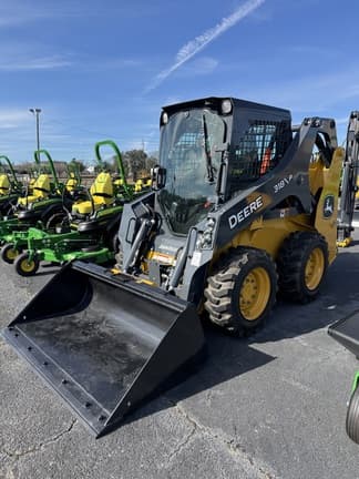 Image of John Deere 318P equipment image 1