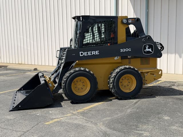 Image of John Deere 320G equipment image 1
