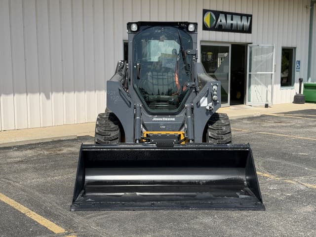 Image of John Deere 320G equipment image 2