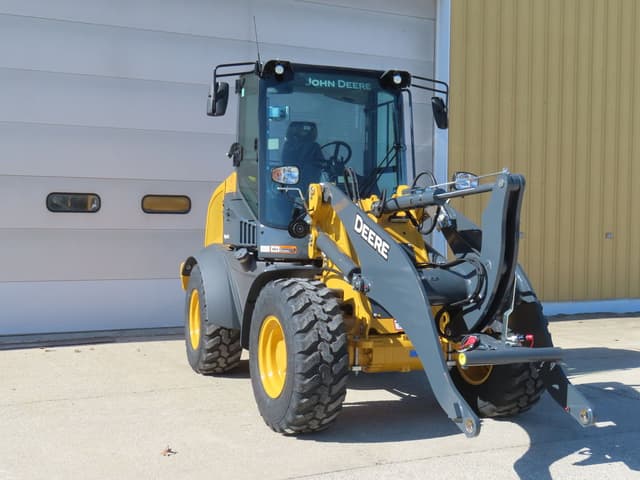 Image of John Deere 324P equipment image 1