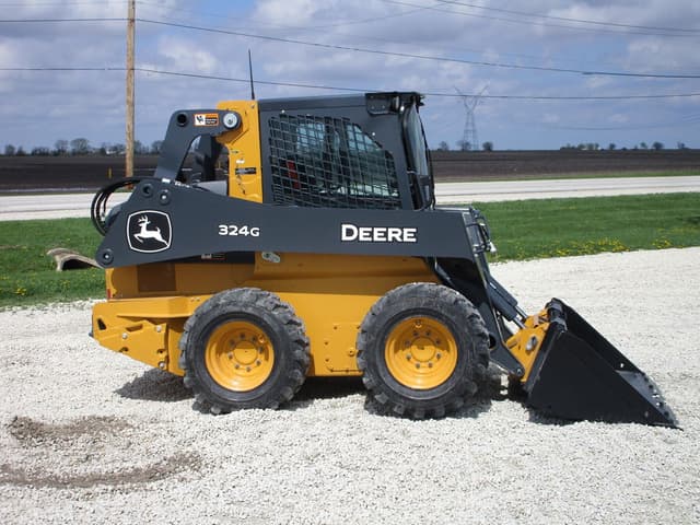 Image of John Deere 324G equipment image 3
