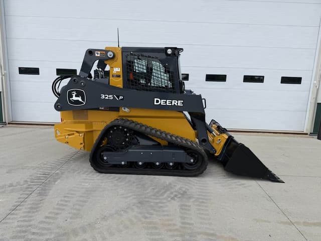 Image of John Deere 325P equipment image 3