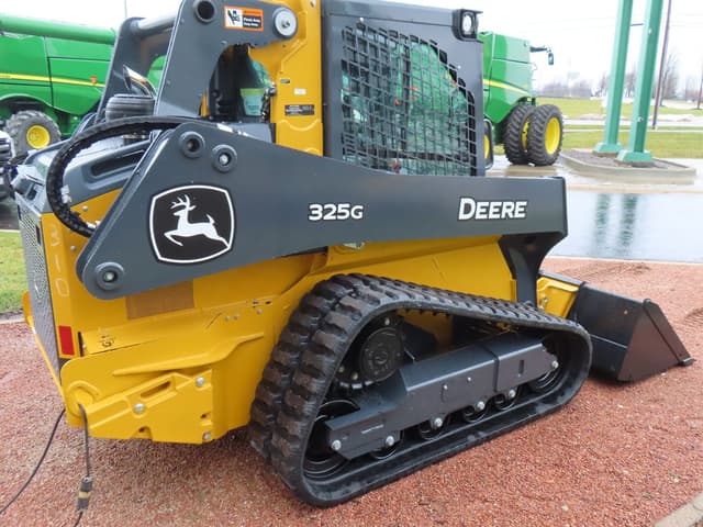 Image of John Deere 325G equipment image 3