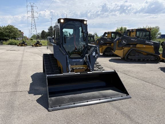 Image of John Deere 325G equipment image 1