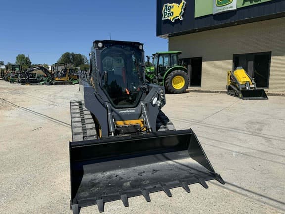 Image of John Deere 325G equipment image 2