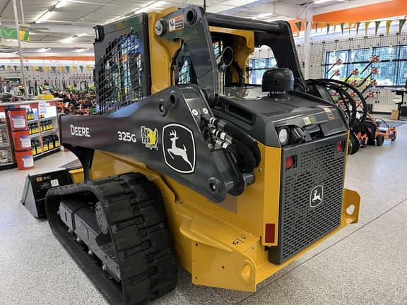 Image of John Deere 325G Primary image