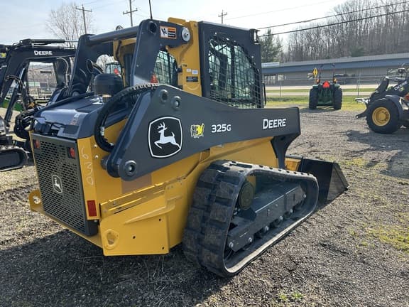 Image of John Deere 325G equipment image 4