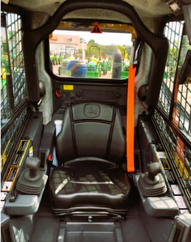 Image of John Deere 325G equipment image 3