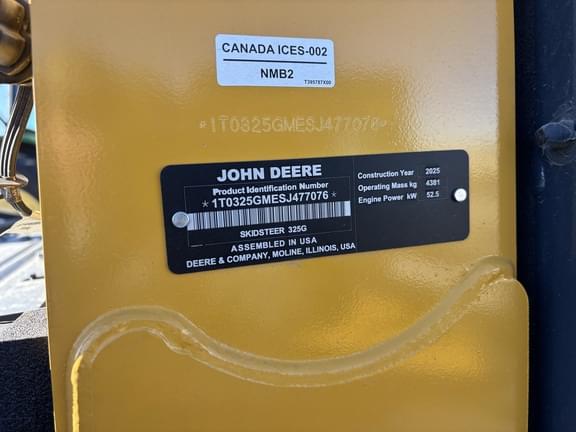 Image of John Deere 325G equipment image 4