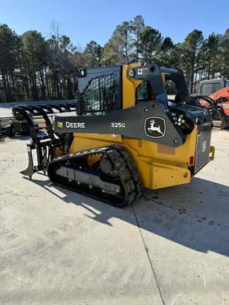 Image of John Deere 325G equipment image 2