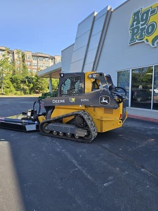 Image of John Deere 325G equipment image 4